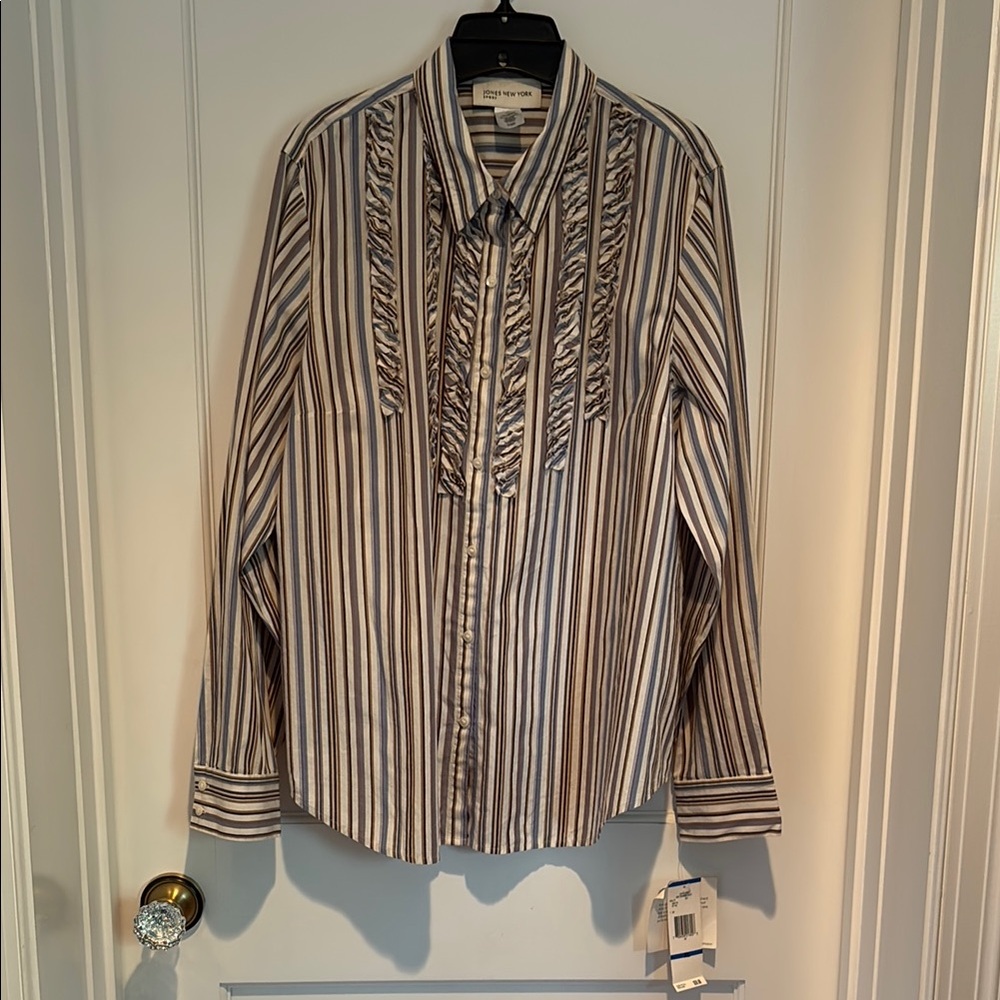 NWT Jones New York Sport 100% cotton tuxedo ruffle long sleeve button down shirt